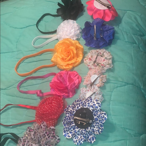 Bundle of 6 flower headbands and 6 flower clips - Picture 8 of 8